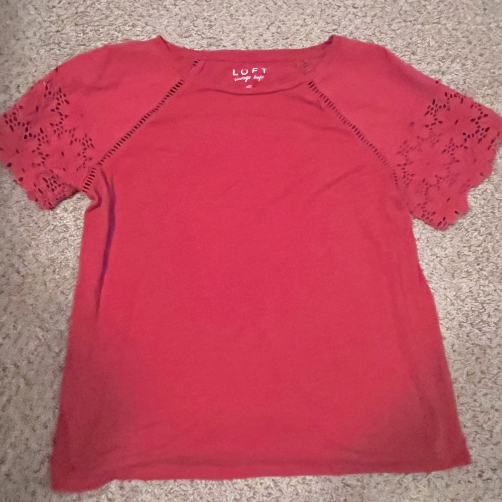 Loft eyelet tee